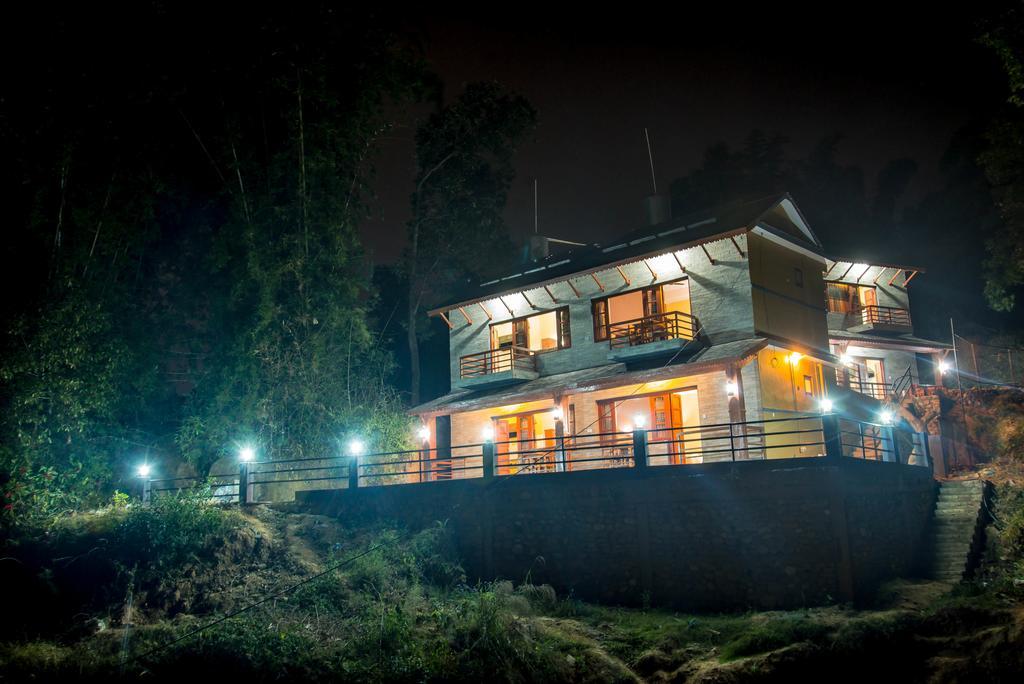 Hotel Tourist Residency Pokhara Buitenkant foto