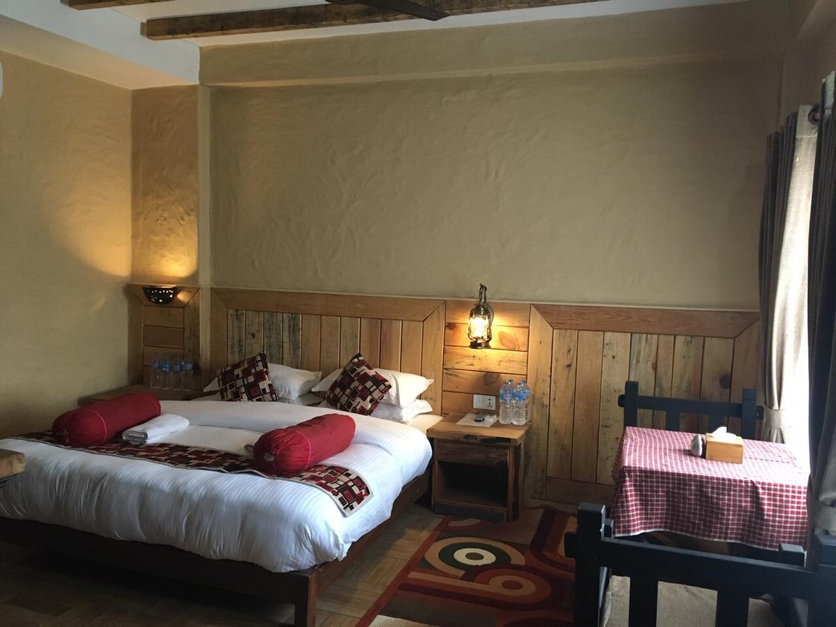 Hotel Tourist Residency Pokhara Buitenkant foto