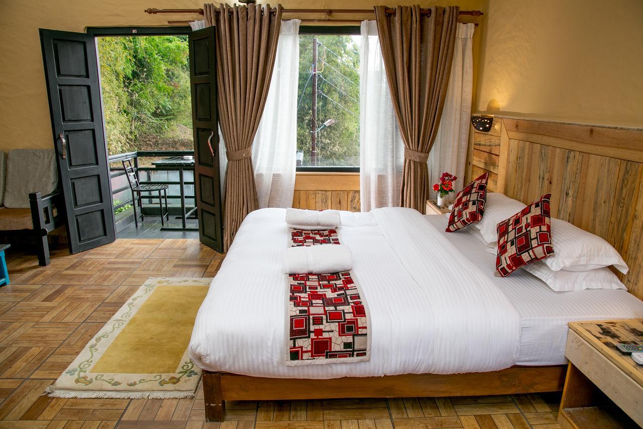 Hotel Tourist Residency Pokhara Buitenkant foto