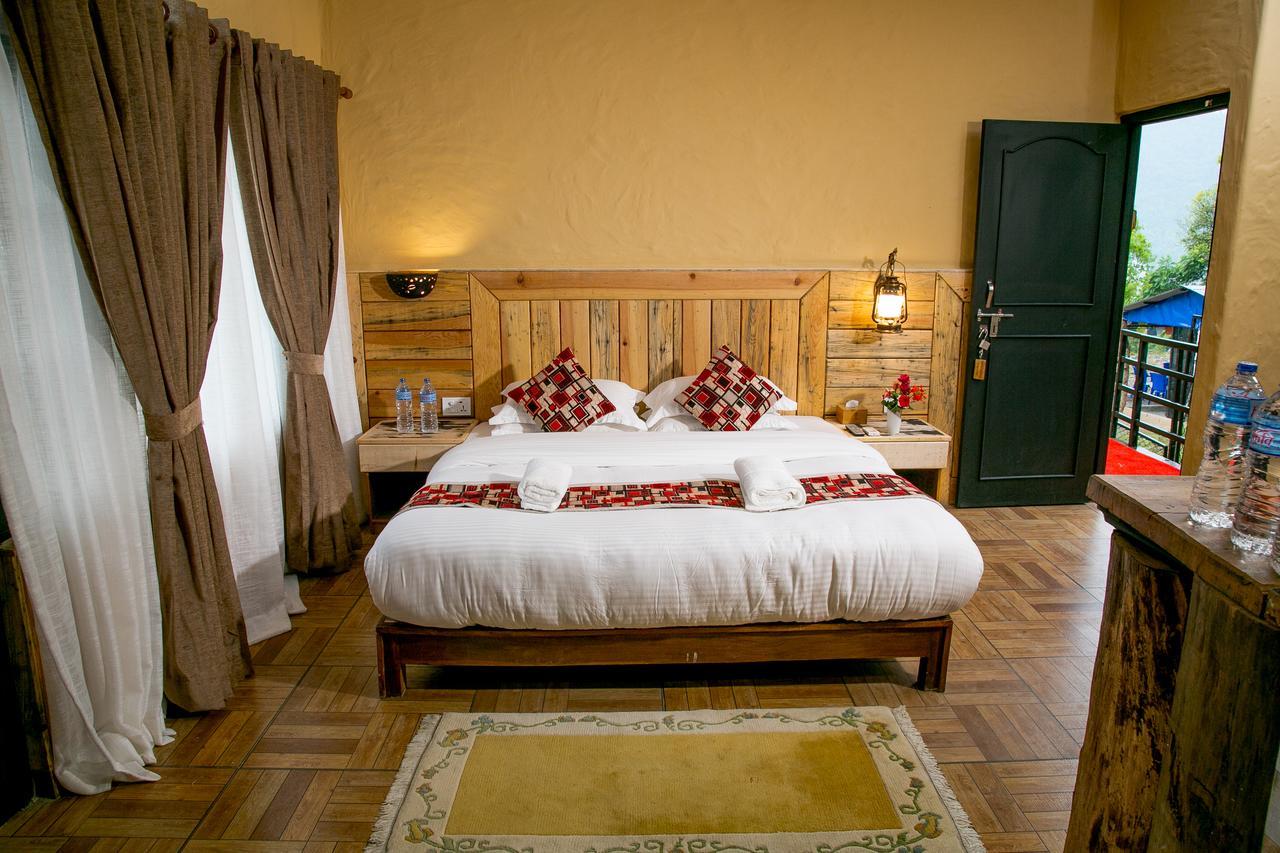 Hotel Tourist Residency Pokhara Buitenkant foto