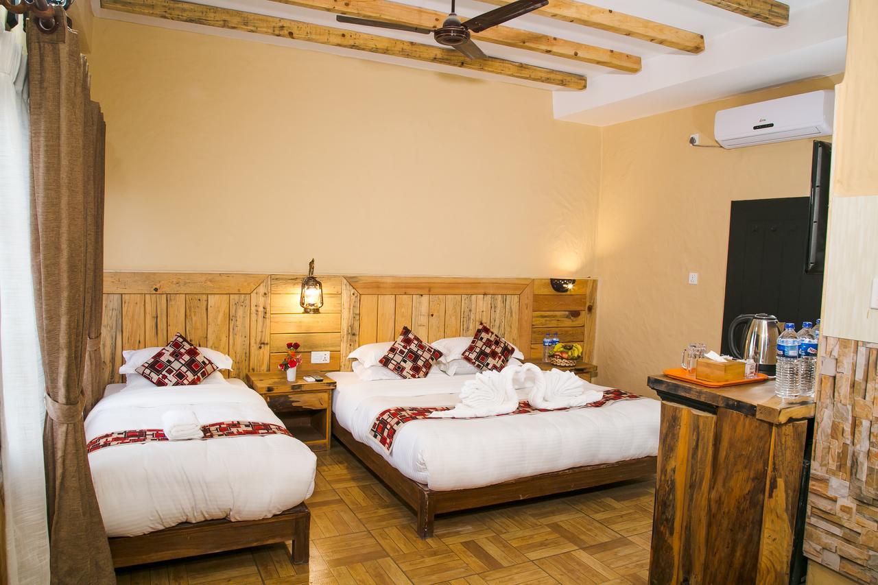 Hotel Tourist Residency Pokhara Buitenkant foto